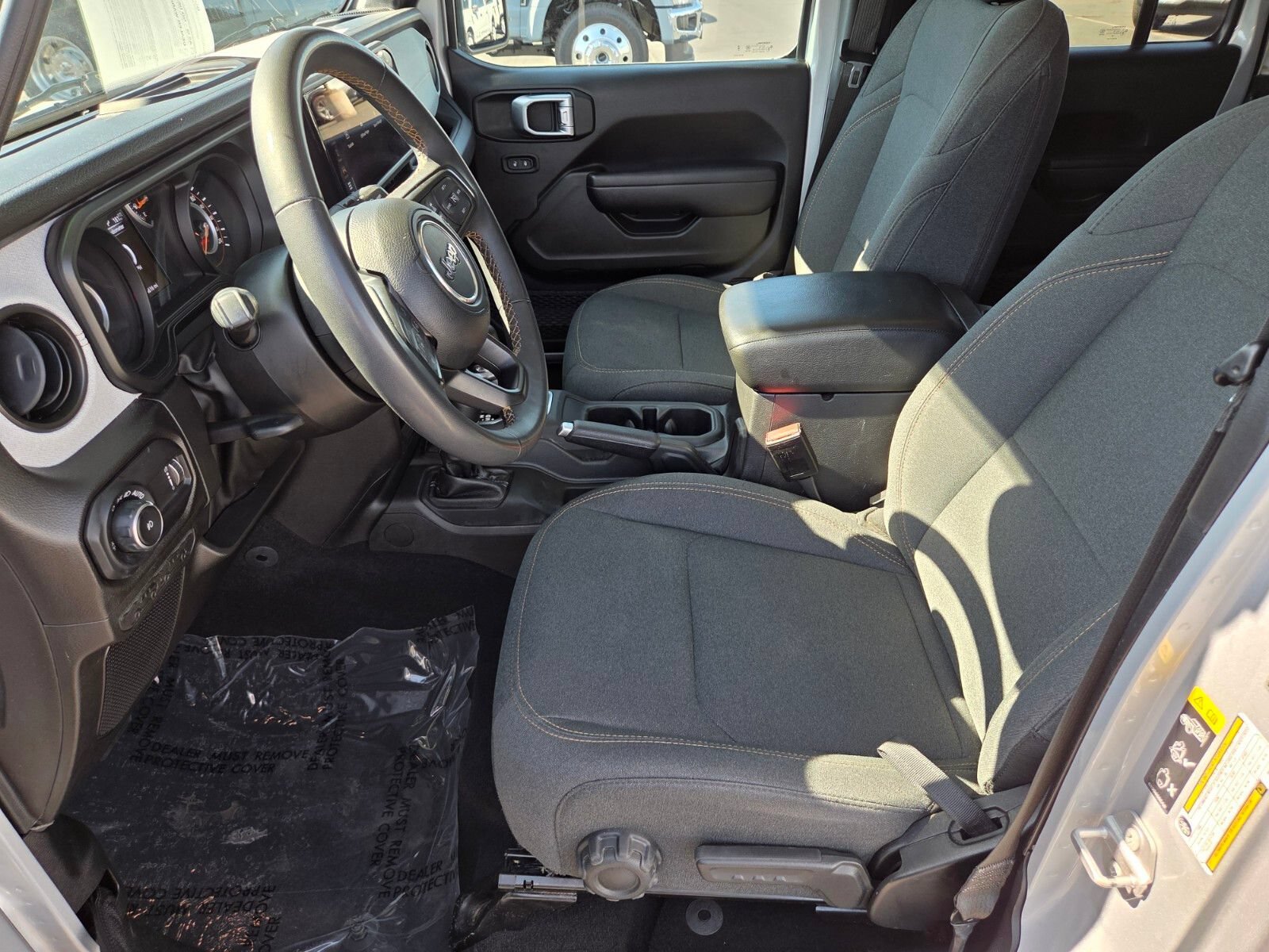 Used 2024 Jeep Wrangler Unlimited Sport AWD/4WD image 10