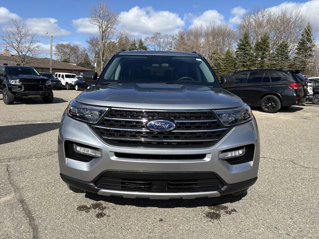 Certified 2024 Ford Explorer XLT w/ Equipment Group 202A image 8