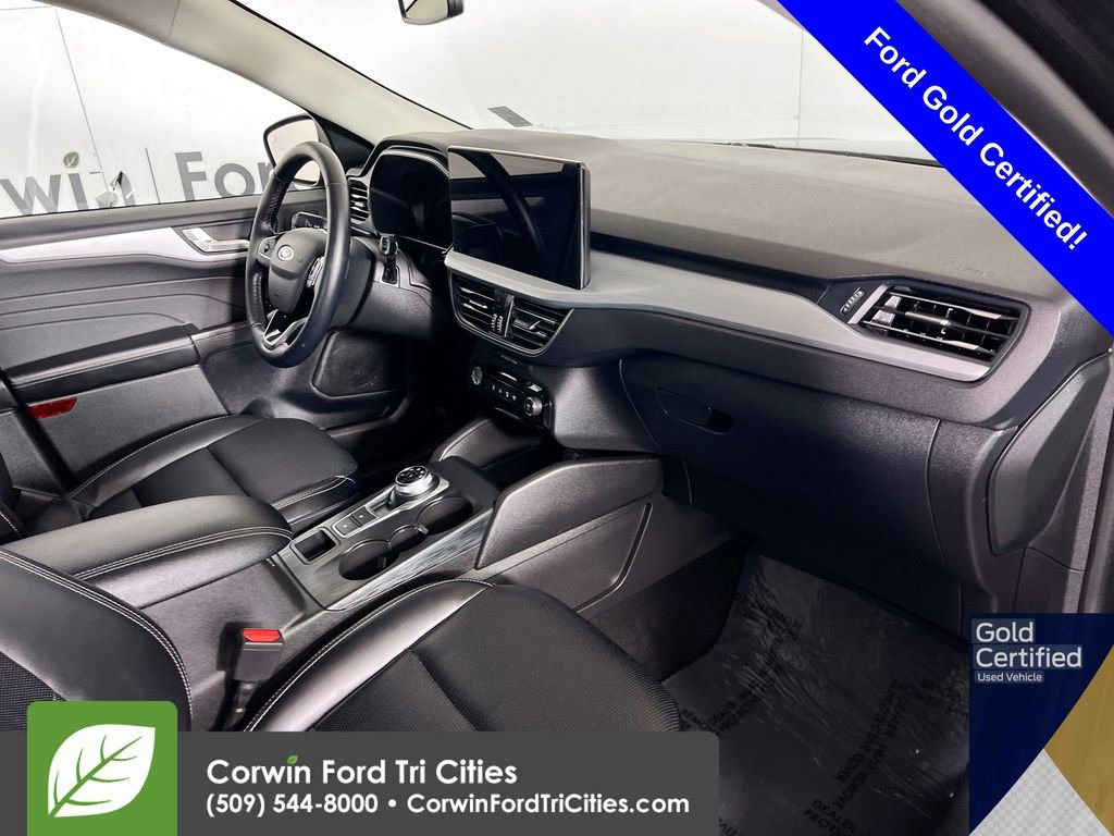 Certified 2025 Ford Escape Platinum image 29