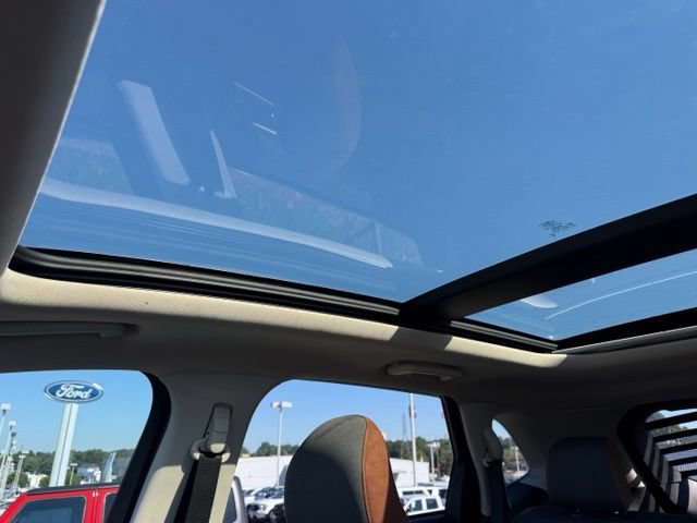 Certified 2018 Ford Edge SEL w/ Canadian Touring Package AWD/4WD image 34