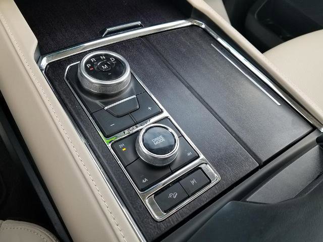 Certified 2023 Ford Expedition Platinum image 28