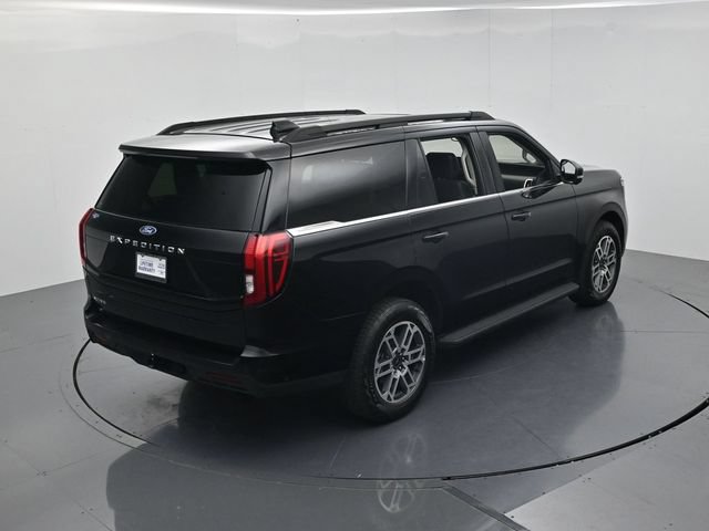 Certified 2025 Ford Expedition Active AWD/4WD image 46
