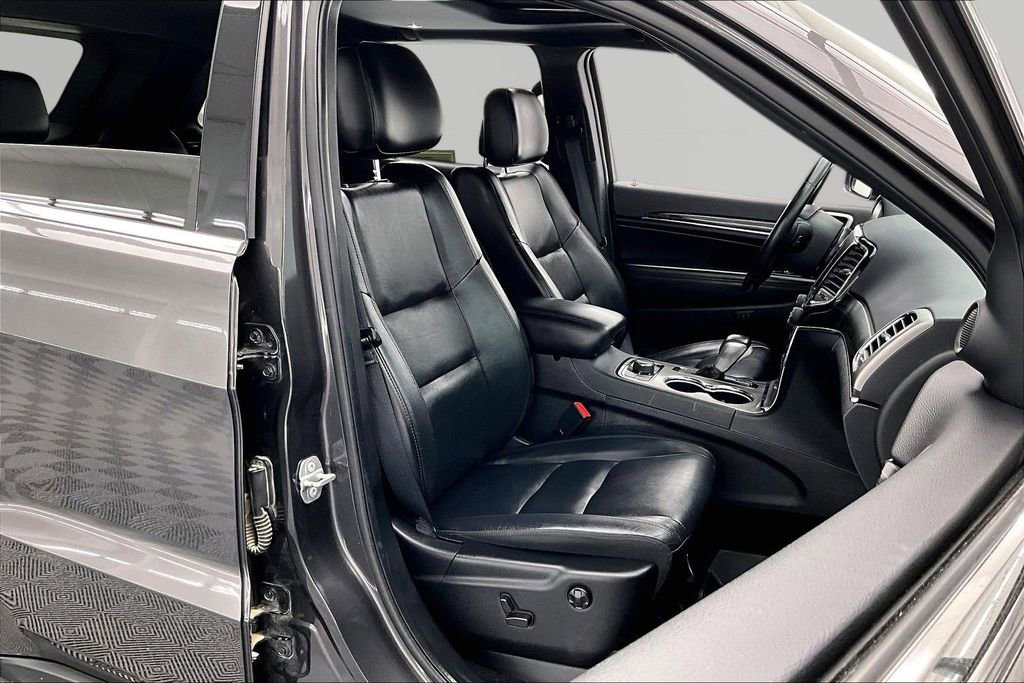 Used 2021 Jeep Grand Cherokee Limited AWD/4WD image 7