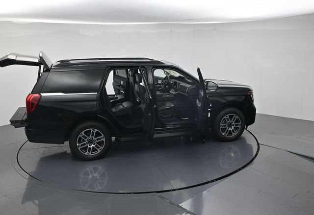 Certified 2025 Ford Expedition Active AWD/4WD image 66