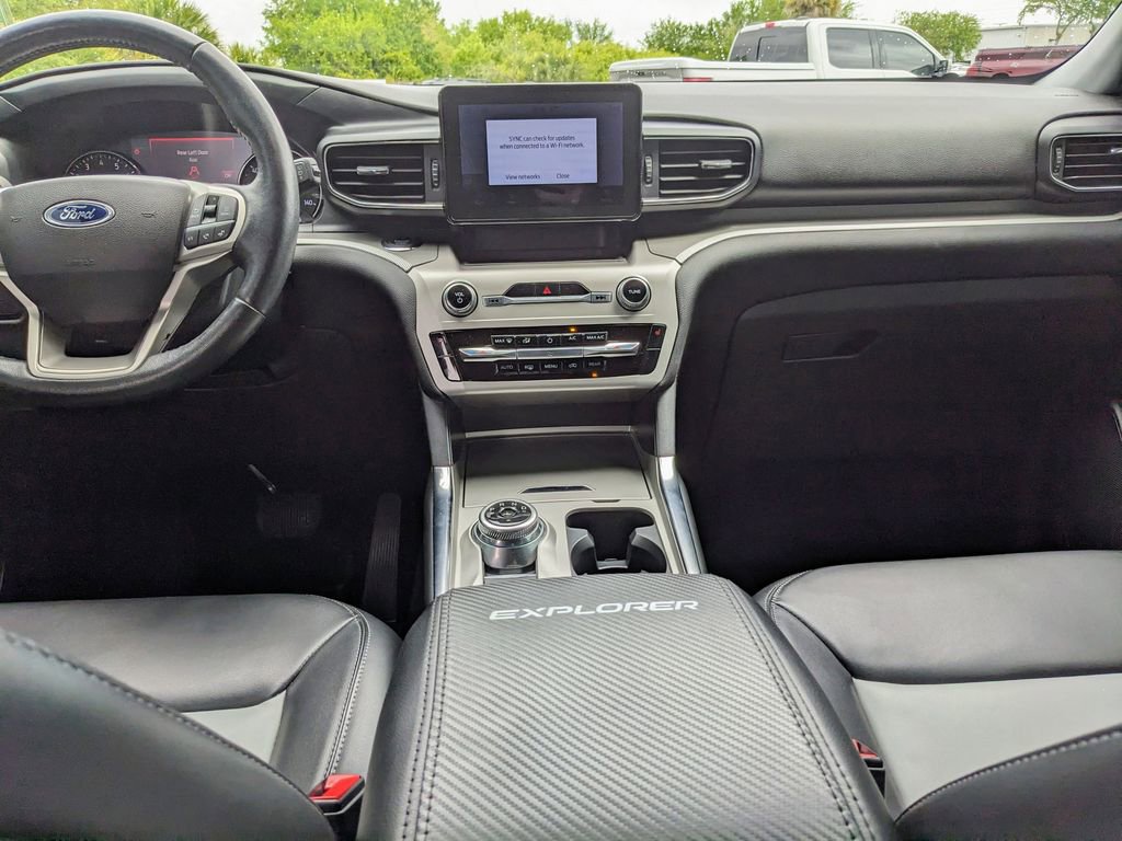 Certified 2022 Ford Explorer XLT w/ Equipment Group 202A image 17