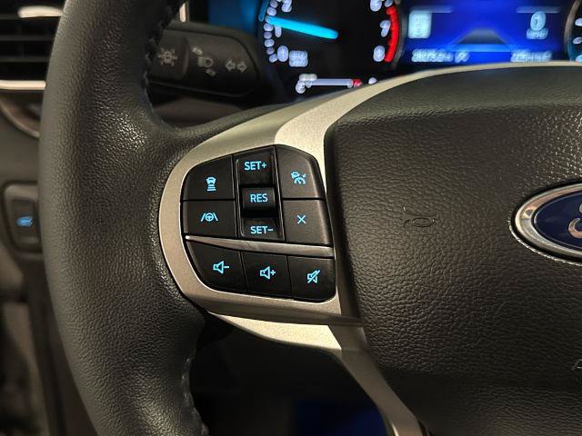 Certified 2023 Ford Explorer Limited w/ Limited Technology Package RWD image 15
