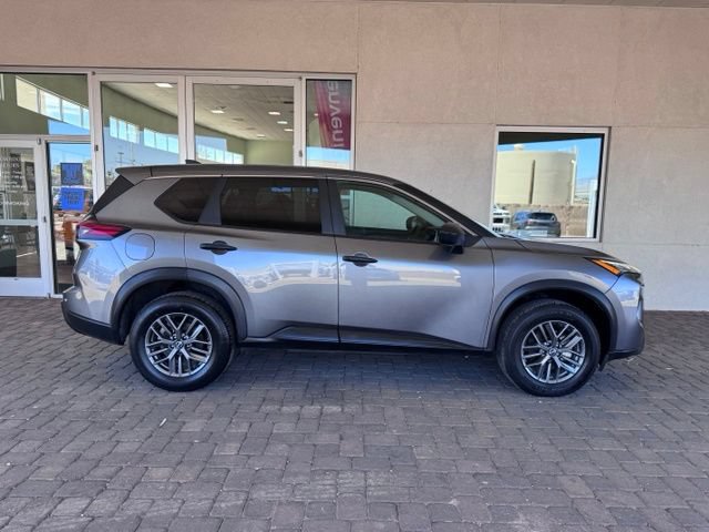 Used 2024 Nissan Rogue S FWD image 5