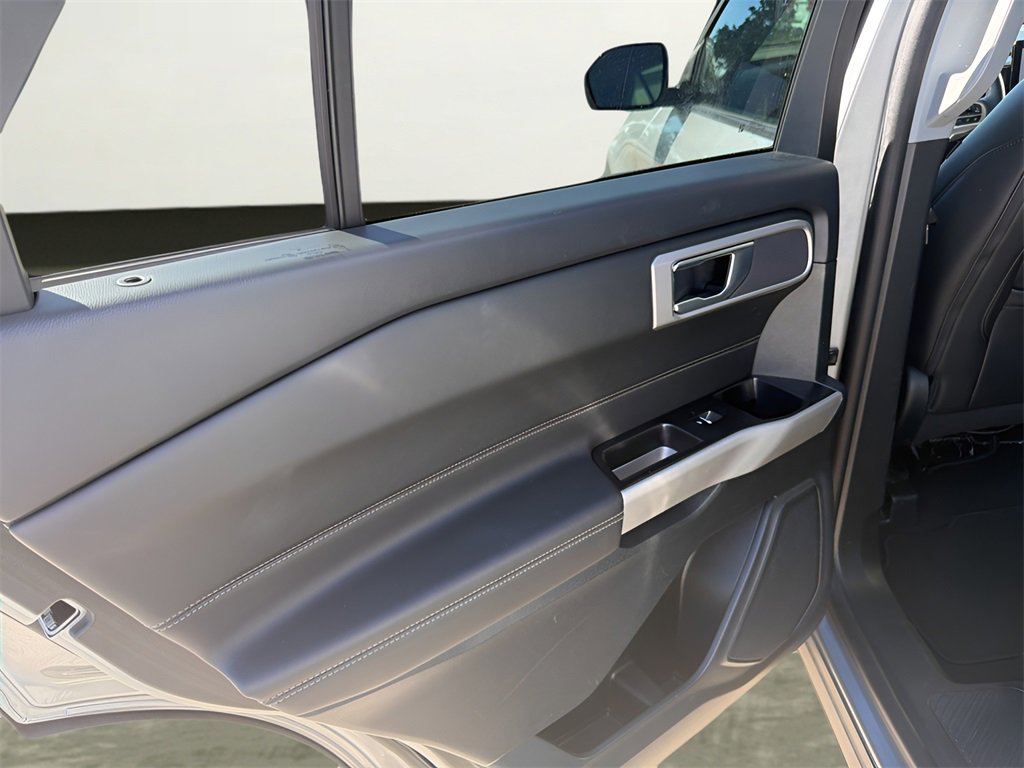 Certified 2024 Ford Explorer XLT w/ Equipment Group 202A image 19