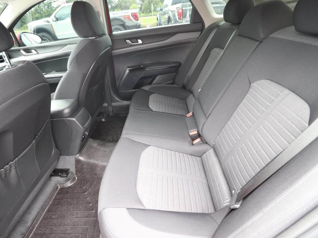 Used 2025 Kia K5 LXS FWD image 9