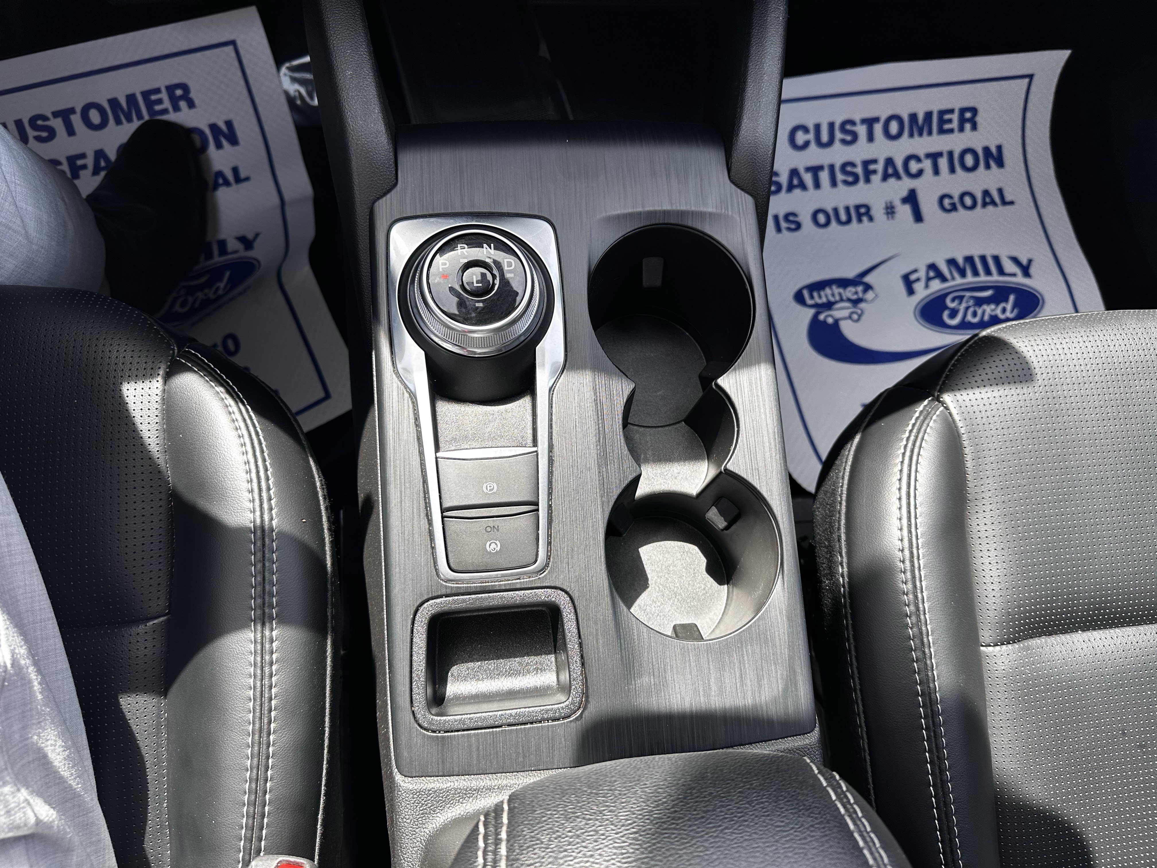 Certified 2024 Ford Escape Platinum AWD/4WD image 17