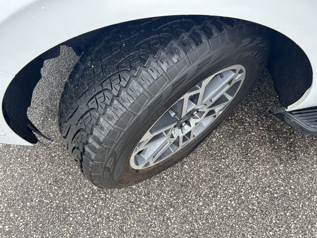 Certified 2025 Ford Expedition Active AWD/4WD image 46