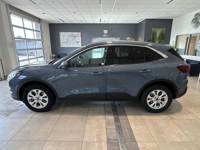 Certified 2024 Ford Escape Active AWD/4WD image 2
