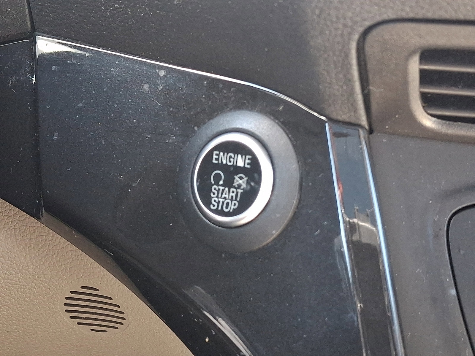 Certified 2017 Ford Escape Titanium image 30