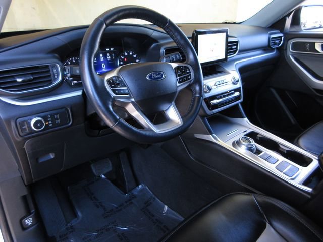 Certified 2022 Ford Explorer XLT w/ Equipment Group 202A image 14