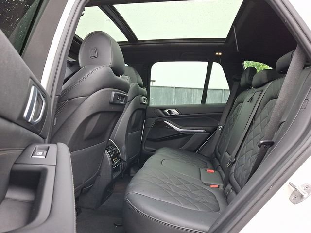 Used 2023 BMW X5 xDrive40i w/ Premium Package AWD/4WD image 10