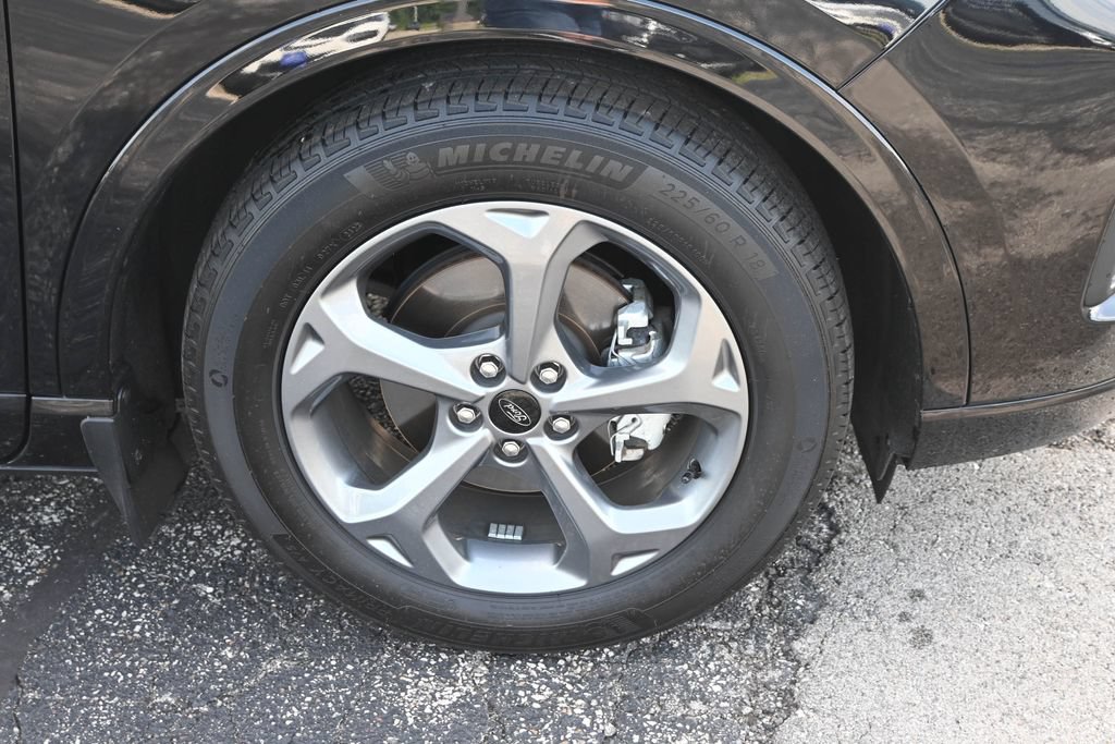 Certified 2023 Ford Escape ST-Line w/ Tech Pack #1 FWD image 17
