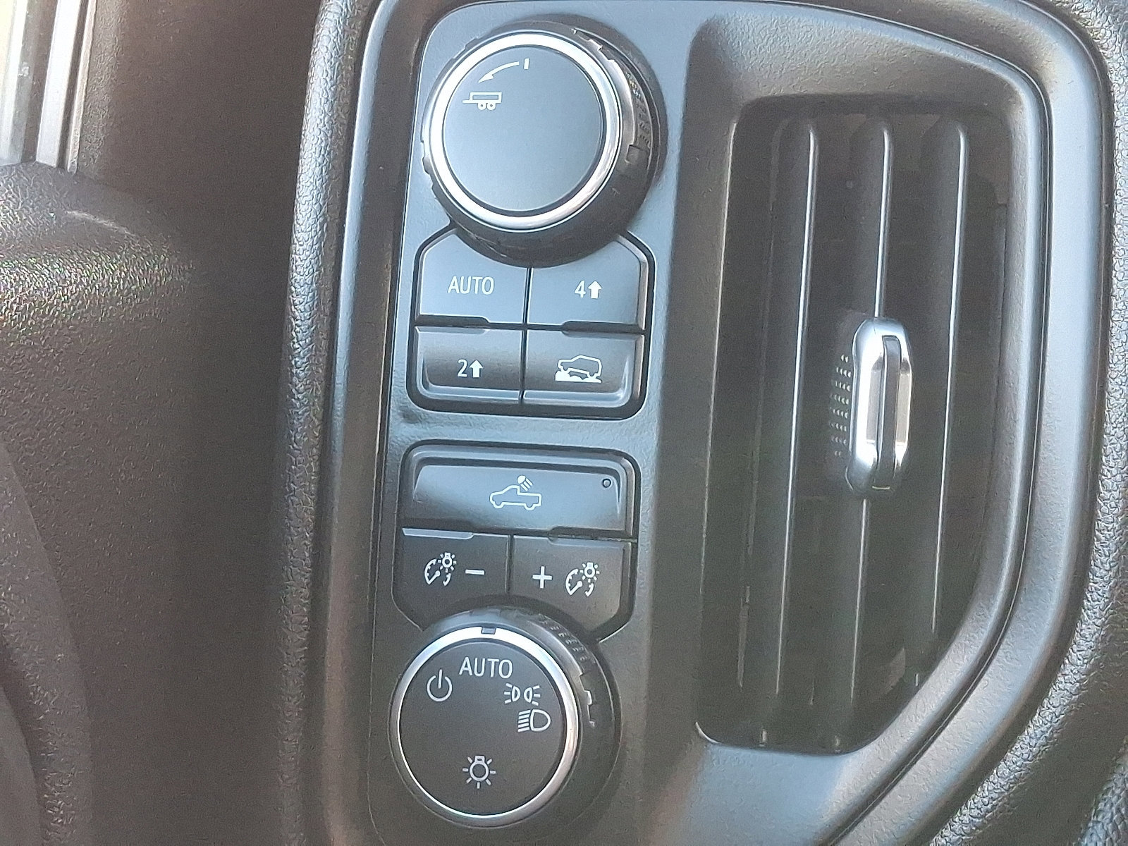 Used 2021 Chevrolet Silverado 1500 Custom image 23