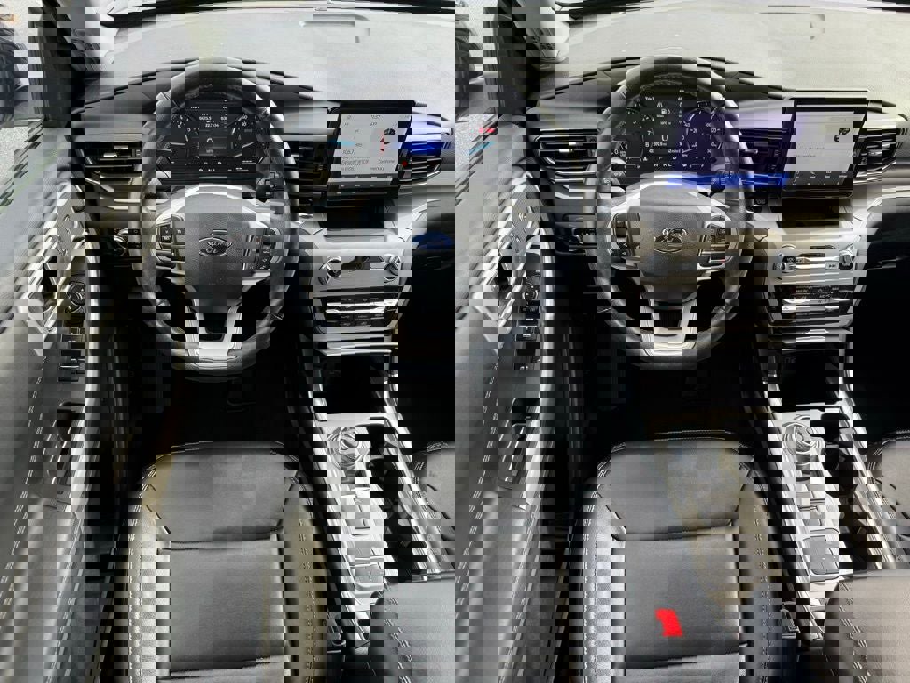 Certified 2023 Ford Explorer XLT w/ Equipment Group 202A image 15