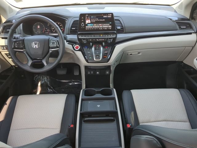 Used 2026 Honda Odyssey Elite image 17