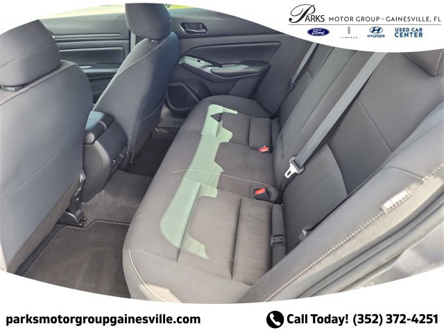 Used 2024 Nissan Altima 2.5 SV image 11