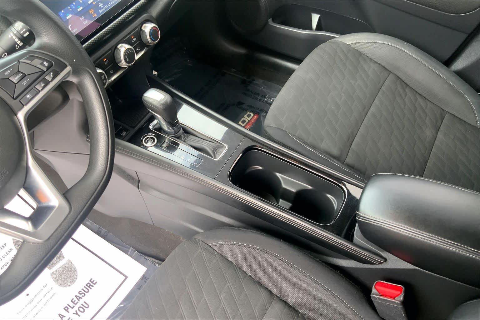 Used 2023 Nissan Kicks SV FWD image 17