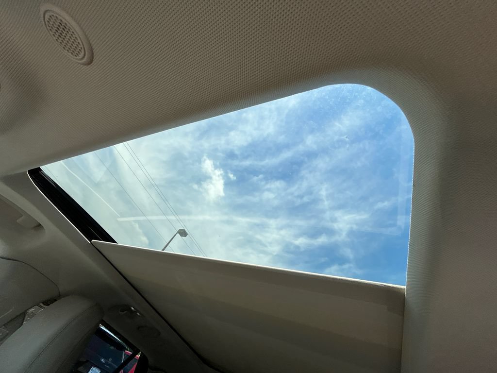Certified 2020 Ford Explorer Limited RWD image 32