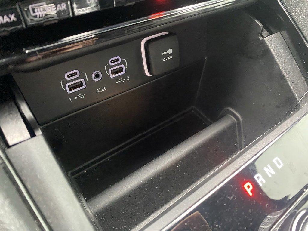 Used 2023 Jeep Grand Cherokee Limited image 23