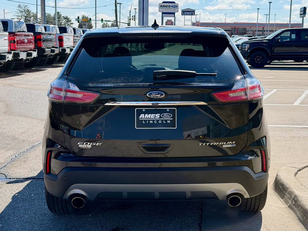 Certified 2019 Ford Edge Titanium w/ Equipment Group 301A image 2