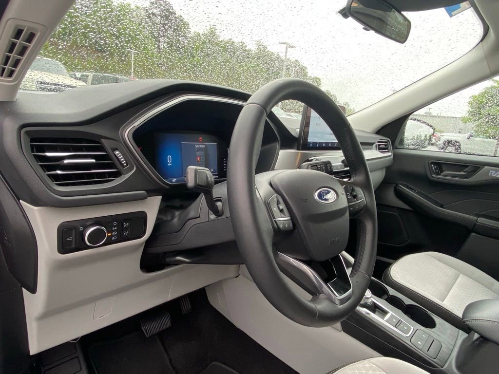 Certified 2024 Ford Escape Active FWD image 9
