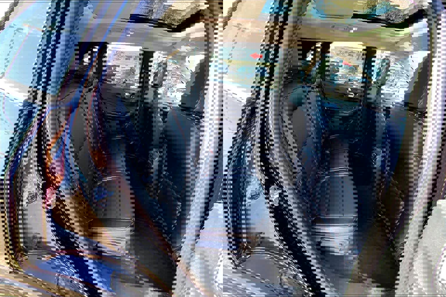 Certified 2025 Ford Escape Platinum AWD/4WD image 19