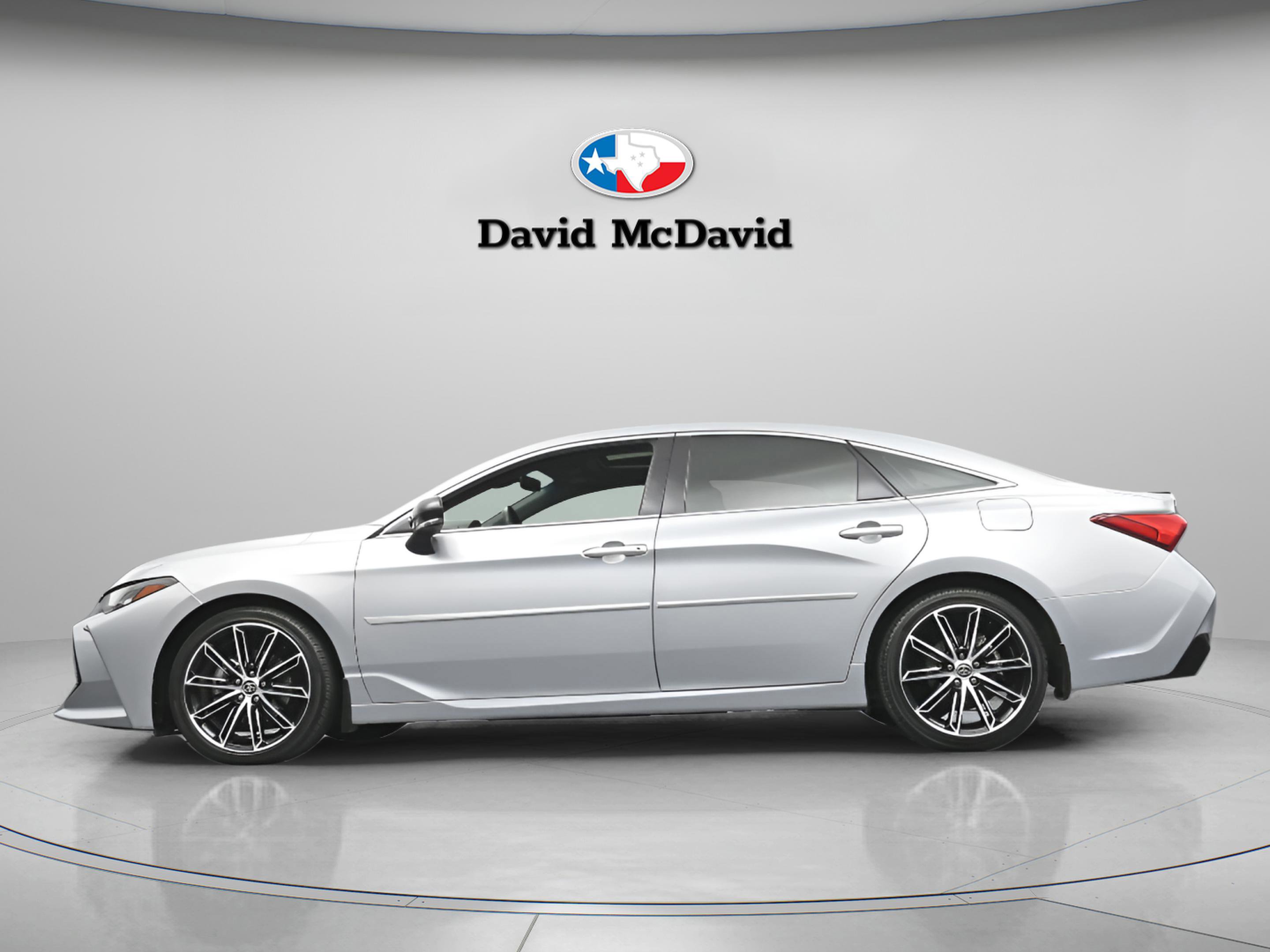 Used 2022 Toyota Avalon Touring image 6