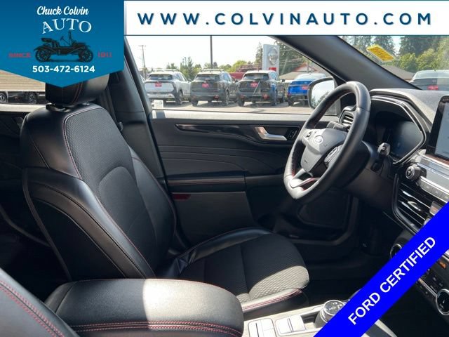Certified 2025 Ford Escape ST-Line Select AWD/4WD image 25