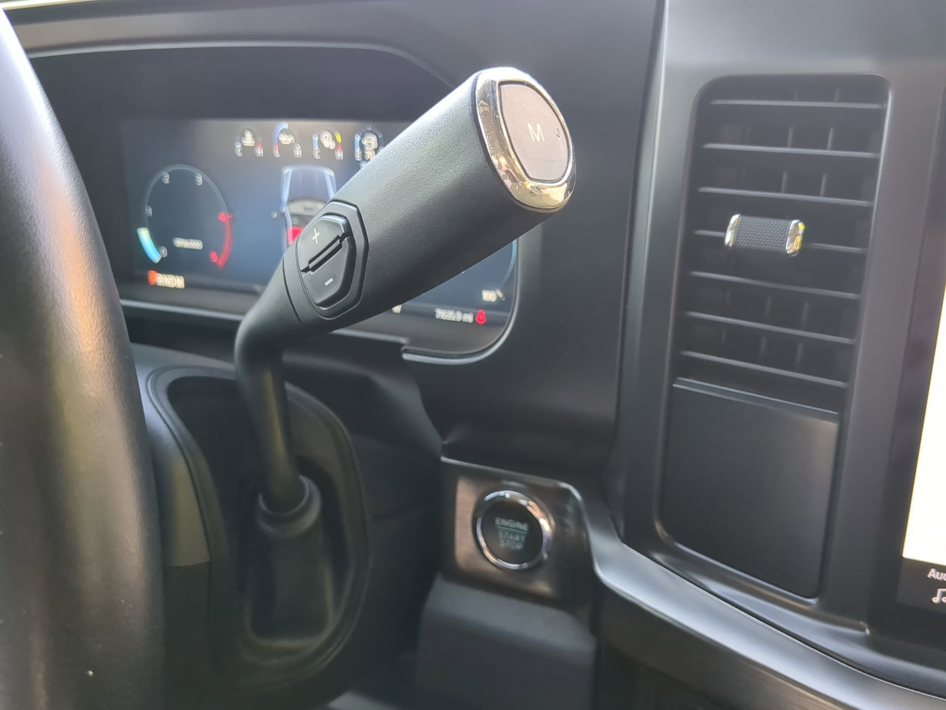 Certified 2024 Ford F250 Lariat w/ Sport Appearance Package image 56