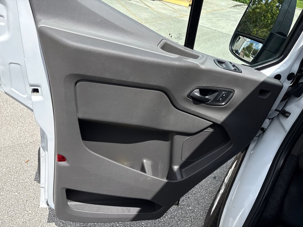 Certified 2025 Ford Transit 250 Low Roof w/ Exterior Upgrade Package RWD image 16