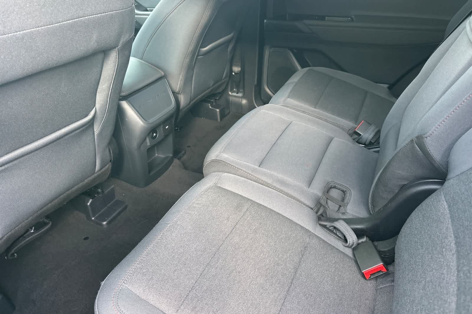 Certified 2025 Ford Explorer Active RWD image 4