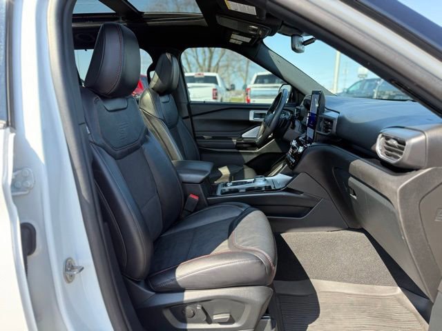 Certified 2024 Ford Explorer ST w/ Equipment Group 401A image 30