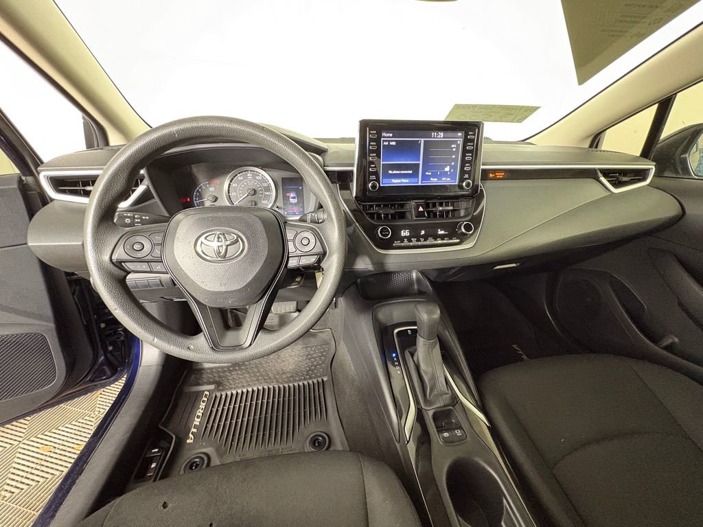 Used 2020 Toyota Corolla LE image 11