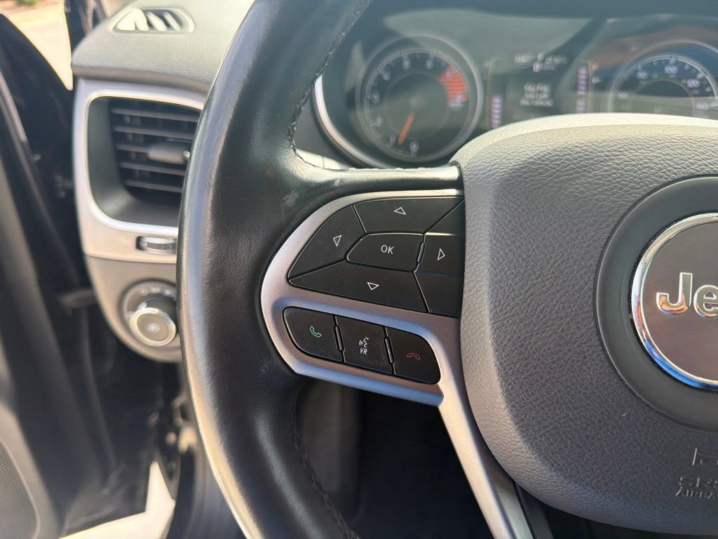 Used 2021 Jeep Cherokee Latitude Lux FWD image 20