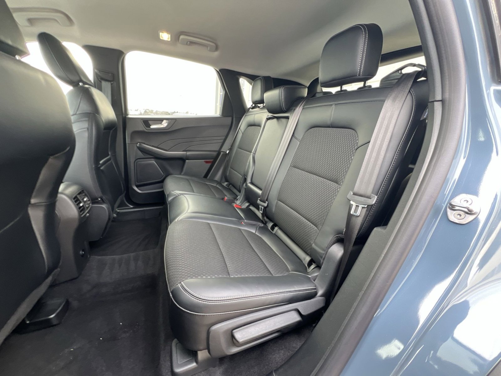 Certified 2025 Ford Escape SE image 24