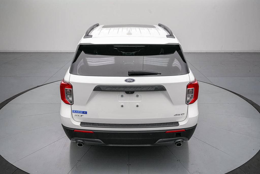 Certified 2023 Ford Explorer XLT w/ Equipment Group 202A AWD/4WD image 5