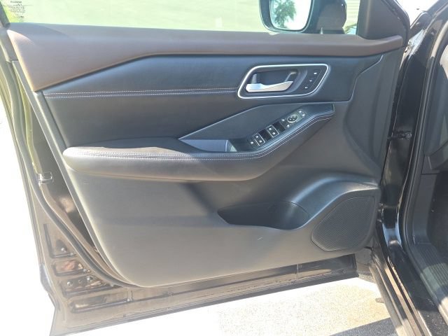 Used 2021 Nissan Rogue SL FWD image 23