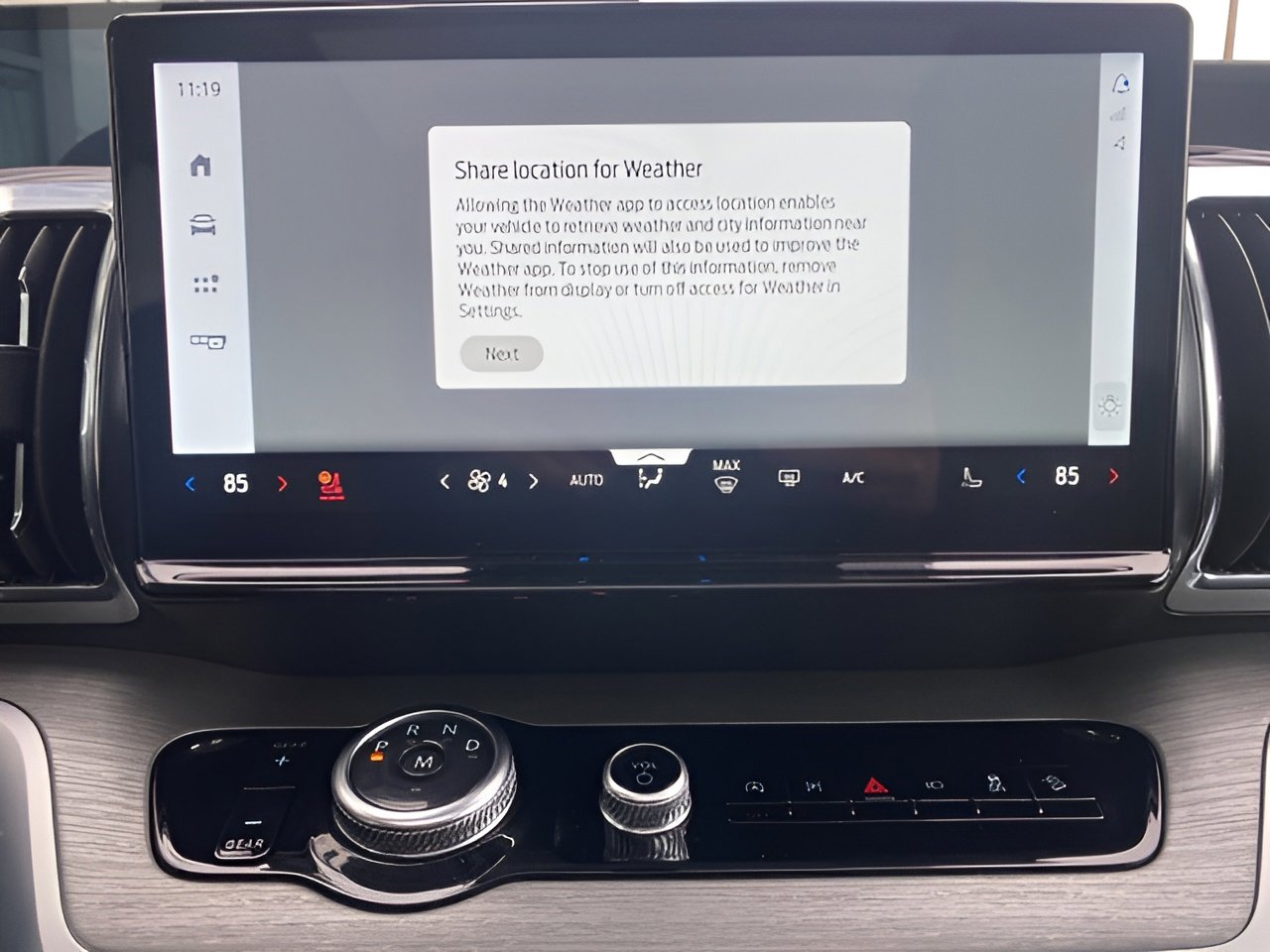 Certified 2025 Ford Expedition Max Platinum image 23