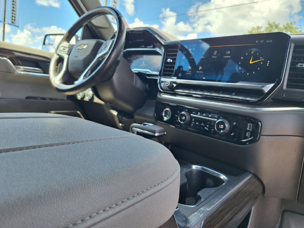 Used 2024 Chevrolet Silverado 1500 LT AWD/4WD image 27