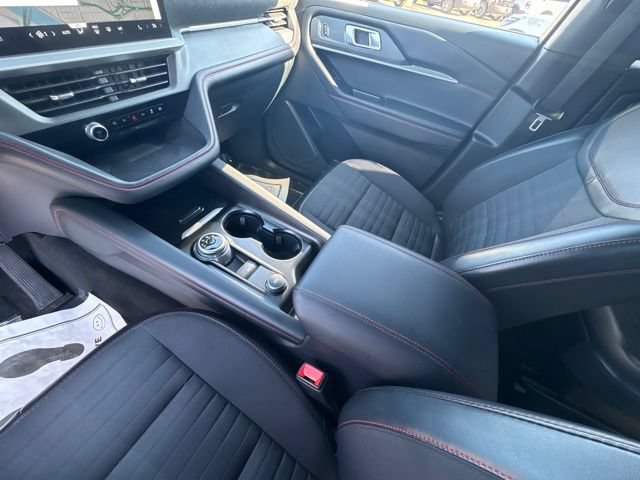 Certified 2025 Ford Explorer ST-Line AWD/4WD image 18