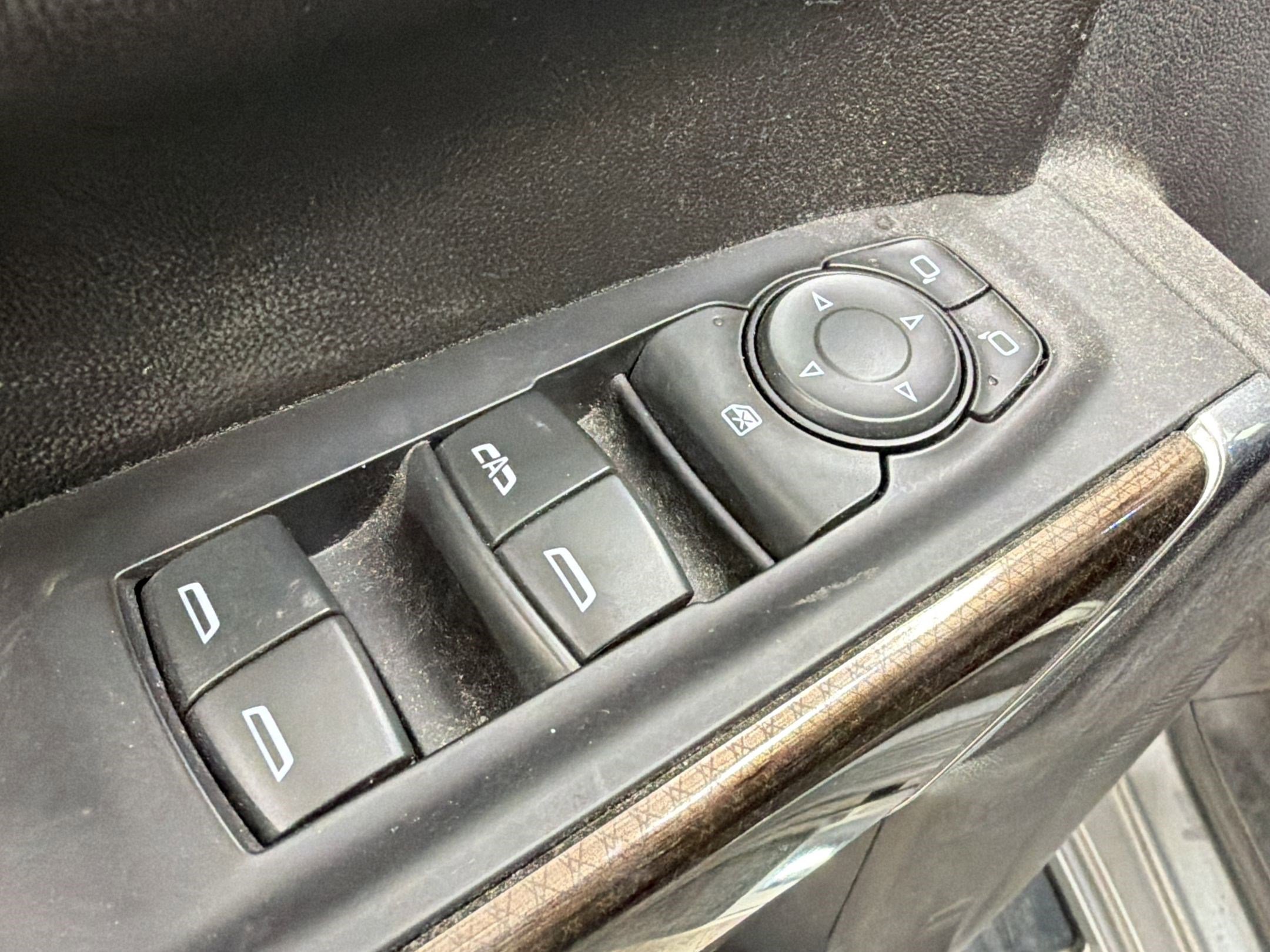 Used 2021 Chevrolet Silverado 1500 LT RWD image 8