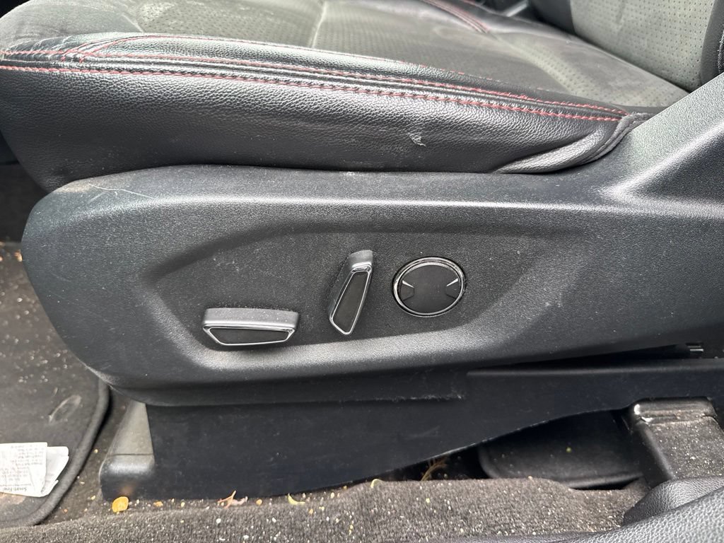 Certified 2018 Ford Explorer XLT w/ Equipment Group 202A FWD image 8