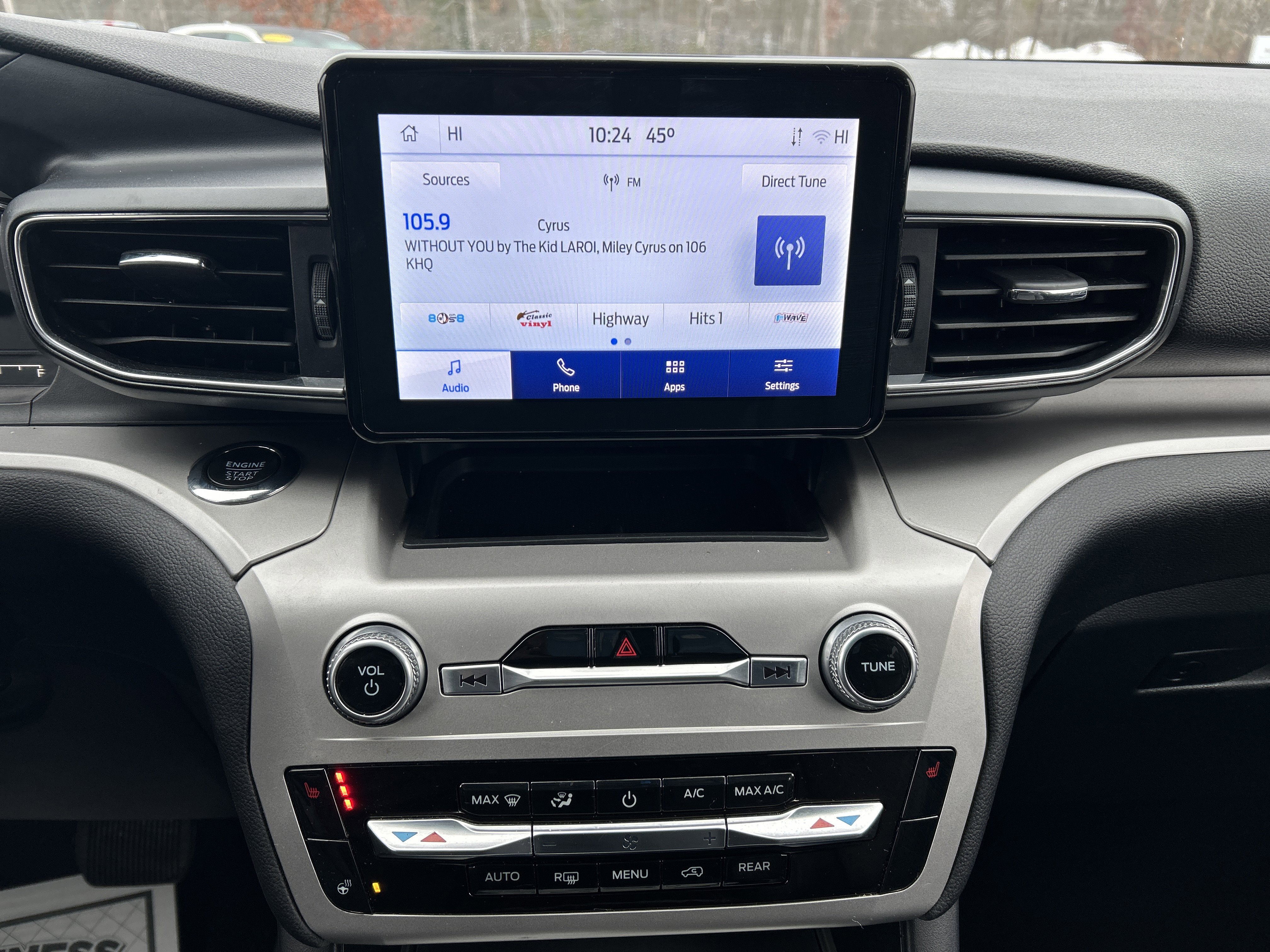 Certified 2022 Ford Explorer XLT w/ Equipment Group 202A image 19