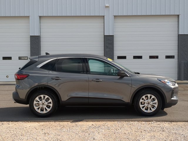 Certified 2024 Ford Escape Active w/ Cold Weather Package FWD image 2