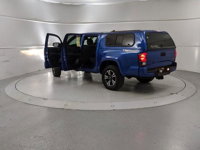 Used 2018 Toyota Tacoma TRD Sport image 10