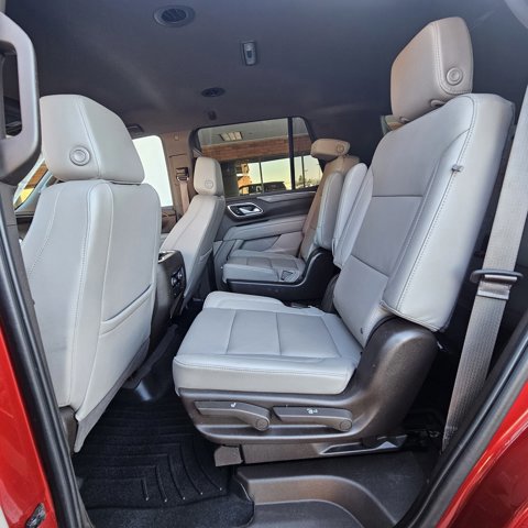 Used 2022 Chevrolet Tahoe Z71 w/ Luxury Package image 13